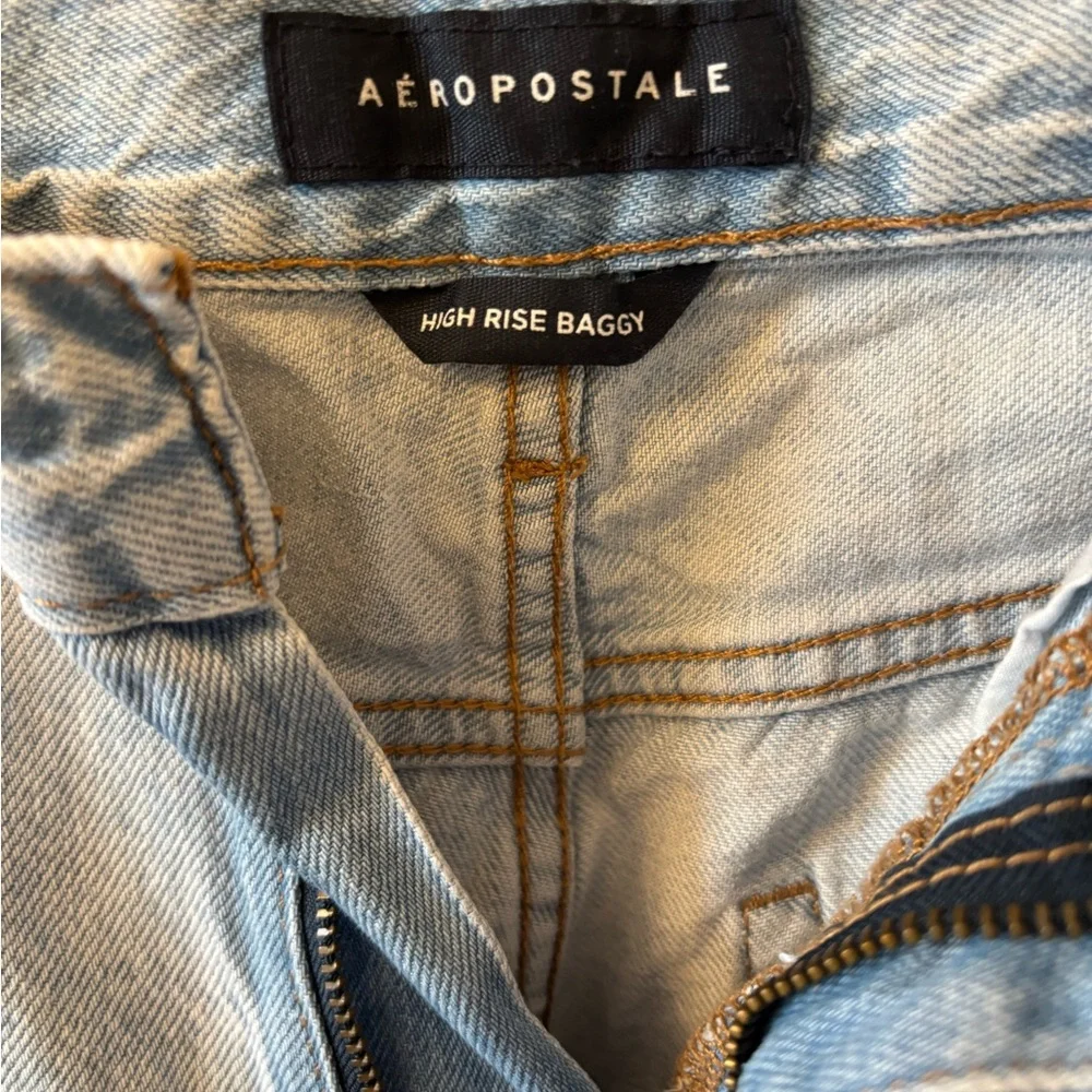 Aeropostale Light Wash Jeans‎